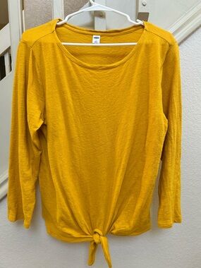 Women's Yellow Tie-Hem Long Sleeve Top